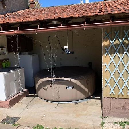Bourgogne Villa avec Jacuzzi Saint-Julien-du-Sault Extérieur photo