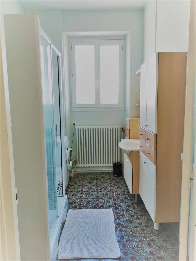 Bourgogne Villa avec Jacuzzi Saint-Julien-du-Sault Extérieur photo